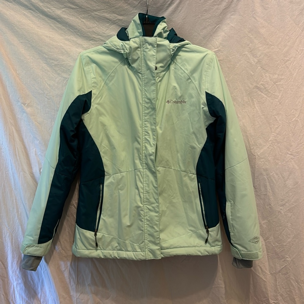 Columbia Woman’s Omni Tech Winter Jacket Sz S